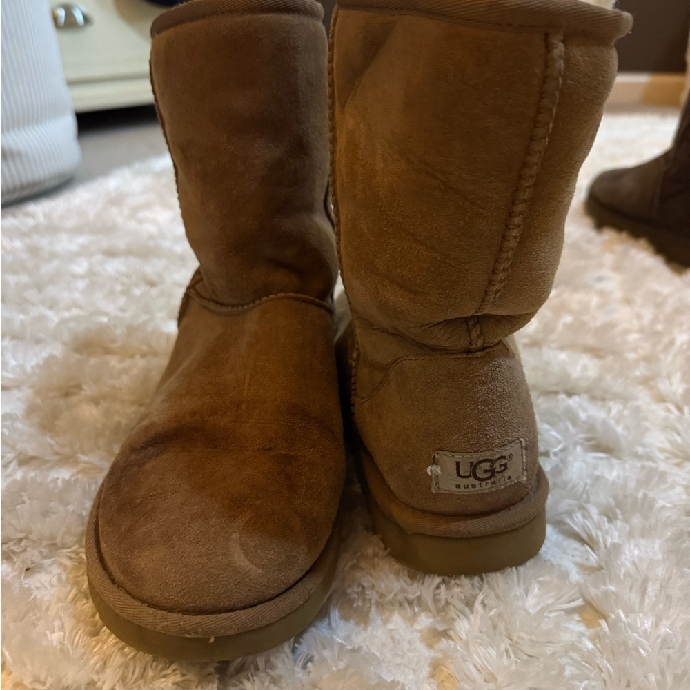 UGG Tan short boots